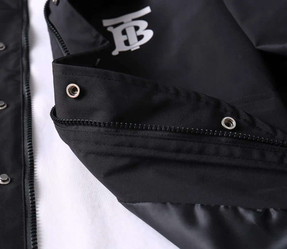 Baibaoli 2026 spring New Arrival jacket, new show product‼ The product is in perfect condition, comfortable and warm, with three standard colors and full and attractive colors. The very outstanding design easily enhances the sense of fashion. The workmanship is extremely sophisticated and rigorous, and the wiring is neat and meticulous! A masterpiece from a famous designer! The upper body does not look bloated and is super handsome! In Stock Sizes：M～XXXL